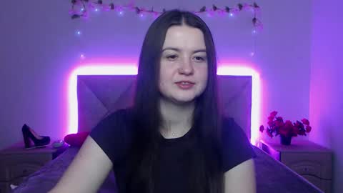 Snapshot of mavkacute chatting on March 18, 7:17 pm MavkaCute online show from March 18, 7:17 pm