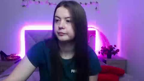 Snapshot of mavkacute chatting on March 25, 7:31 pm MavkaCute online show from March 25, 7:31 pm