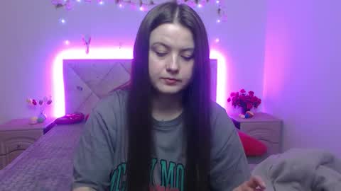 Snapshot of mavkacute chatting on March 30, 6:53 pm MavkaCute online show from March 30, 6:53 pm