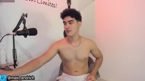 Snapshot of max__andrich chatting on February 4, 9:26 am Max... online show from February 4, 9:26 am