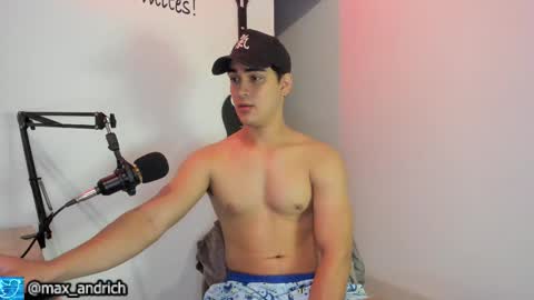 Snapshot of max__andrich chatting on March 12, 6:52 am Max... online show from March 12, 6:52 am