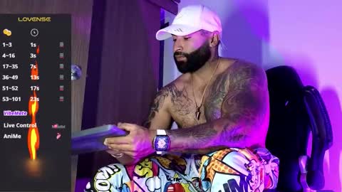 max__prada online show from December 5, 1:14 am