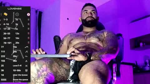 Snapshot of max__prada chatting on February 13, 2:40 am max__prada online show from February 13, 2:40 am