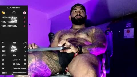 Snapshot of max__prada chatting on February 16, 1:35 am max__prada online show from February 16, 1:35 am