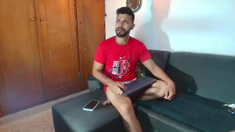 Max  Ashley online show from December 18, 1:39 pm