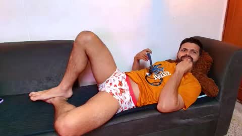 Max  Ashley online show from January 7, 1:35 pm