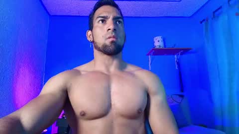 max_brown21 online show from January 29, 12:22 am