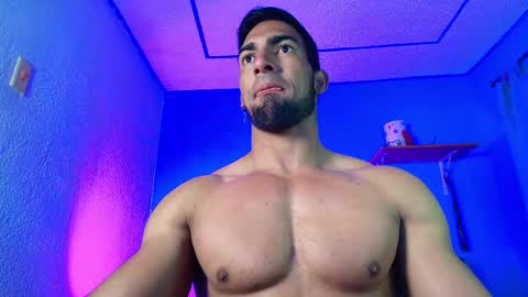 max_brown21 online show from January 29, 7:32 pm
