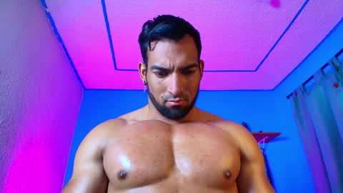 max_brown21 online show from January 31, 5:32 pm