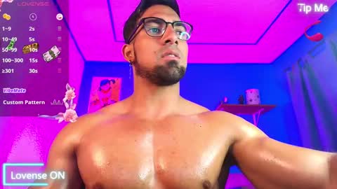 max_brown21 online show from February 12, 8:29 pm