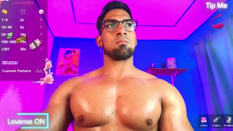 max_brown21 online show from February 12, 11:51 pm