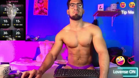 max_brown21 online show from February 28, 12:09 pm