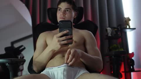 Snapshot of max_cortes1_ chatting on March 21, 4:54 pm 60 OFF ON MY OF ONLY FOR TODAY online show from March 21, 4:54 pm