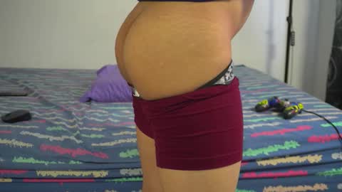 Snapshot of max_ethan5 chatting on November 25, 7:47 pm Max online show from November 25, 7:47 pm