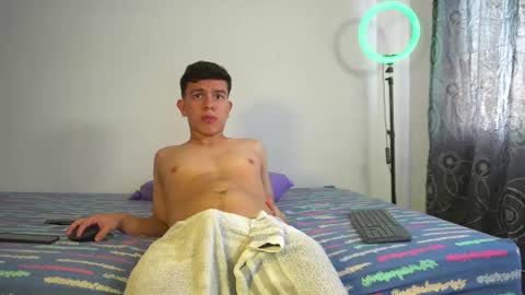 Snapshot of max_ethan5 chatting on November 26, 3:13 pm Max online show from November 26, 3:13 pm