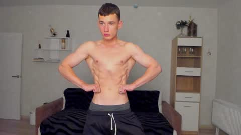 max_foks_ online show from July 21, 5:54 am