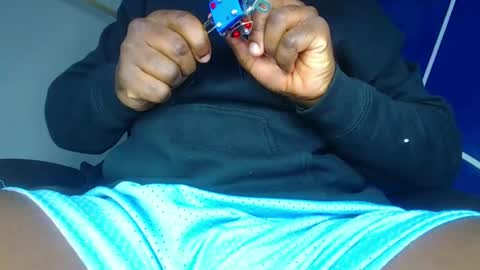 Snapshot of max_jones2 chatting on December 29, 5:22 pm MAX online show from December 29, 5:22 pm