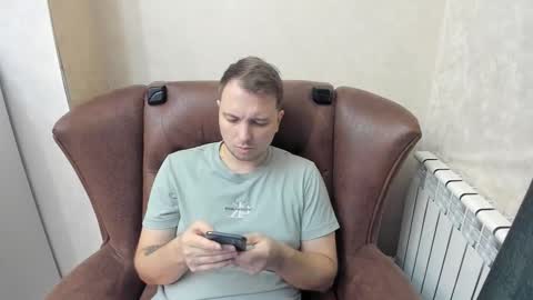 Max online show from October 21, 3:29 am