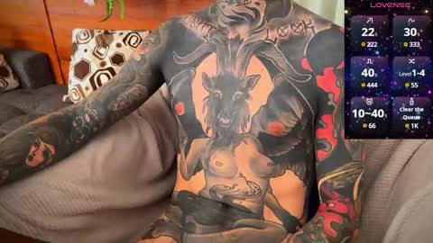 Snapshot of max_reaves chatting on December 7, 6:54 am online show from December 7, 6:54 am