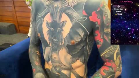 Snapshot of max_reaves chatting on December 18, 6:21 am online show from December 18, 6:21 am