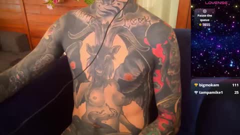 Snapshot of max_reaves chatting on January 1, 7:41 am online show from January 1, 7:41 am