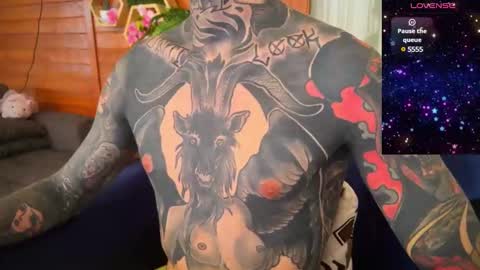 Snapshot of max_reaves chatting on January 12, 6:39 am online show from January 12, 6:39 am