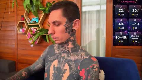 Snapshot of max_reaves chatting on January 16, 3:02 am online show from January 16, 3:02 am