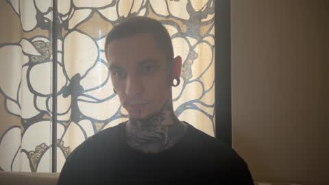 Snapshot of max_reaves chatting on January 27, 11:00 am online show from January 27, 11:00 am