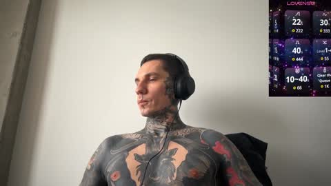 Snapshot of max_reaves chatting on February 8, 7:04 am online show from February 8, 7:04 am