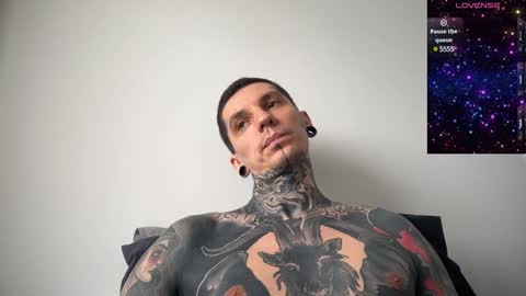 Snapshot of max_reaves chatting on February 8, 10:07 am online show from February 8, 10:07 am