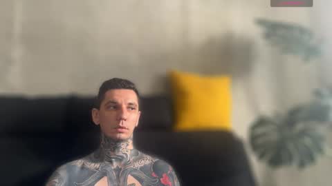 Snapshot of max_reaves chatting on September 18, 7:10 am online show from September 18, 7:10 am