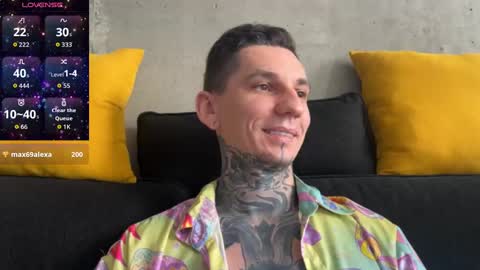 Snapshot of max_reaves chatting on October 24, 7:05 am online show from October 24, 7:05 am