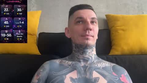 Snapshot of max_reaves chatting on November 10, 5:28 am online show from November 10, 5:28 am