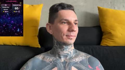 Snapshot of max_reaves chatting on November 27, 6:04 am online show from November 27, 6:04 am