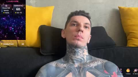 Snapshot of max_reaves chatting on November 28, 6:49 am online show from November 28, 6:49 am