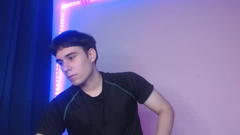 max_snow1616 online show from February 4, 4:02 pm