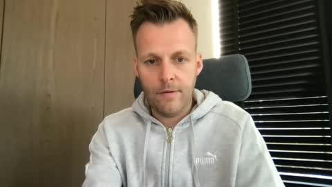 Snapshot of max_straight_1 chatting on March 19, 8:07 am Max take off clothes online show from March 19, 8:07 am