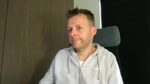 Snapshot of max_straight_1 chatting on March 30, 7:09 am Max take off clothes online show from March 30, 7:09 am