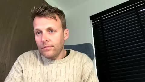 Snapshot of max_straight_1 chatting on April 21, 7:47 am Max take off clothes online show from April 21, 7:47 am