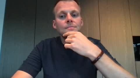 Snapshot of max_straight_1 chatting on August 5, 6:55 pm Max take off clothes online show from August 5, 6:55 pm
