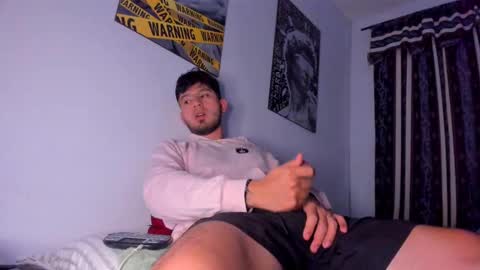 Snapshot of max_val chatting on February 13, 2:09 pm Max online show from February 13, 2:09 pm