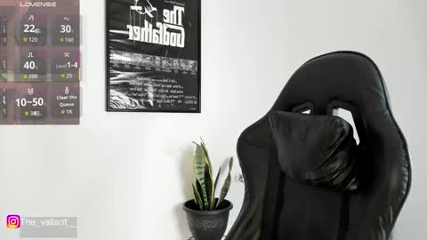 max_valiant1 online show from March 25, 1:44 am