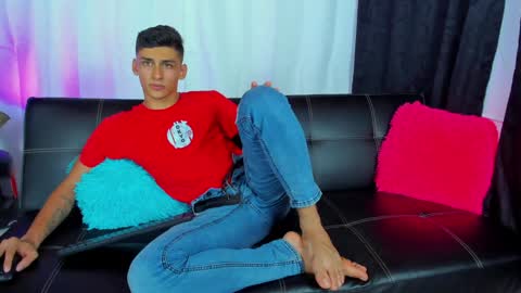 Snapshot of max_wild01 chatting on January 21, 12:46 am MAX online show from January 21, 12:46 am