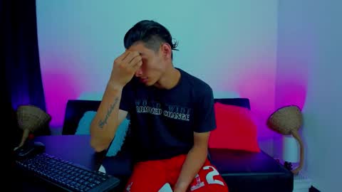 Snapshot of max_wild01 chatting on September 30, 2:00 pm MAX online show from September 30, 2:00 pm