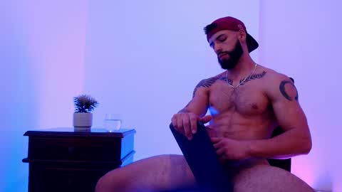 Snapshot of max_xl_ chatting on February 20, 4:03 pm max_xl_ online show from February 20, 4:03 pm