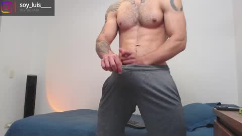 max_xl_ online show from May 29, 2:37 pm
