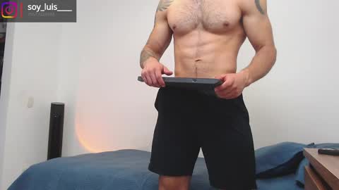 max_xl_ online show from June 1, 2:19 pm
