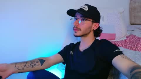 maxbends online show from December 17, 5:35 am