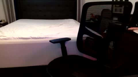 maxblairwood online show from June 23, 12:52 am