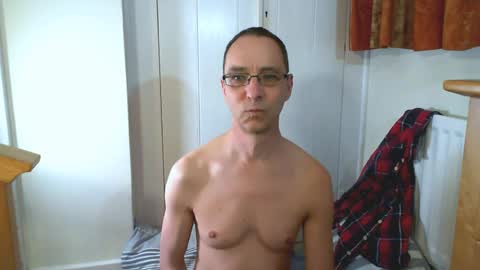 Snapshot of maxdavies chatting on April 5, 4:59 pm Max Davies online show from April 5, 4:59 pm